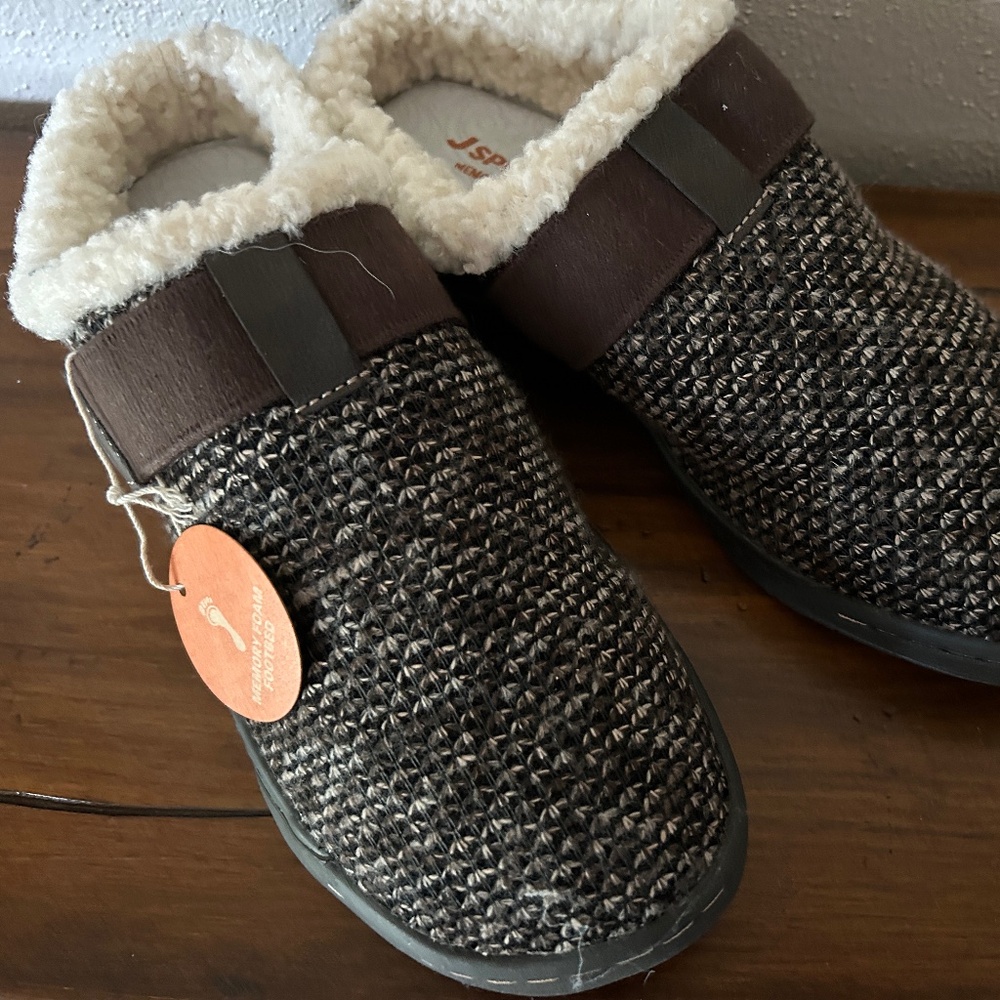 New J Sport Memory Foam Slip on Shoes Size 9 1/2